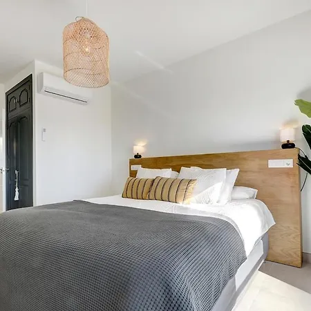 Diez In Spacious Balcony And Sea View Appartamento Estepona